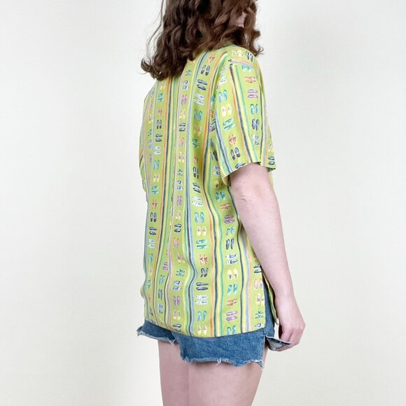 Vintage Novelty Shoe Print Button Up Blouse Oversized Top Hawaiian Shirt 90s Y2K - Picture 3 of 7